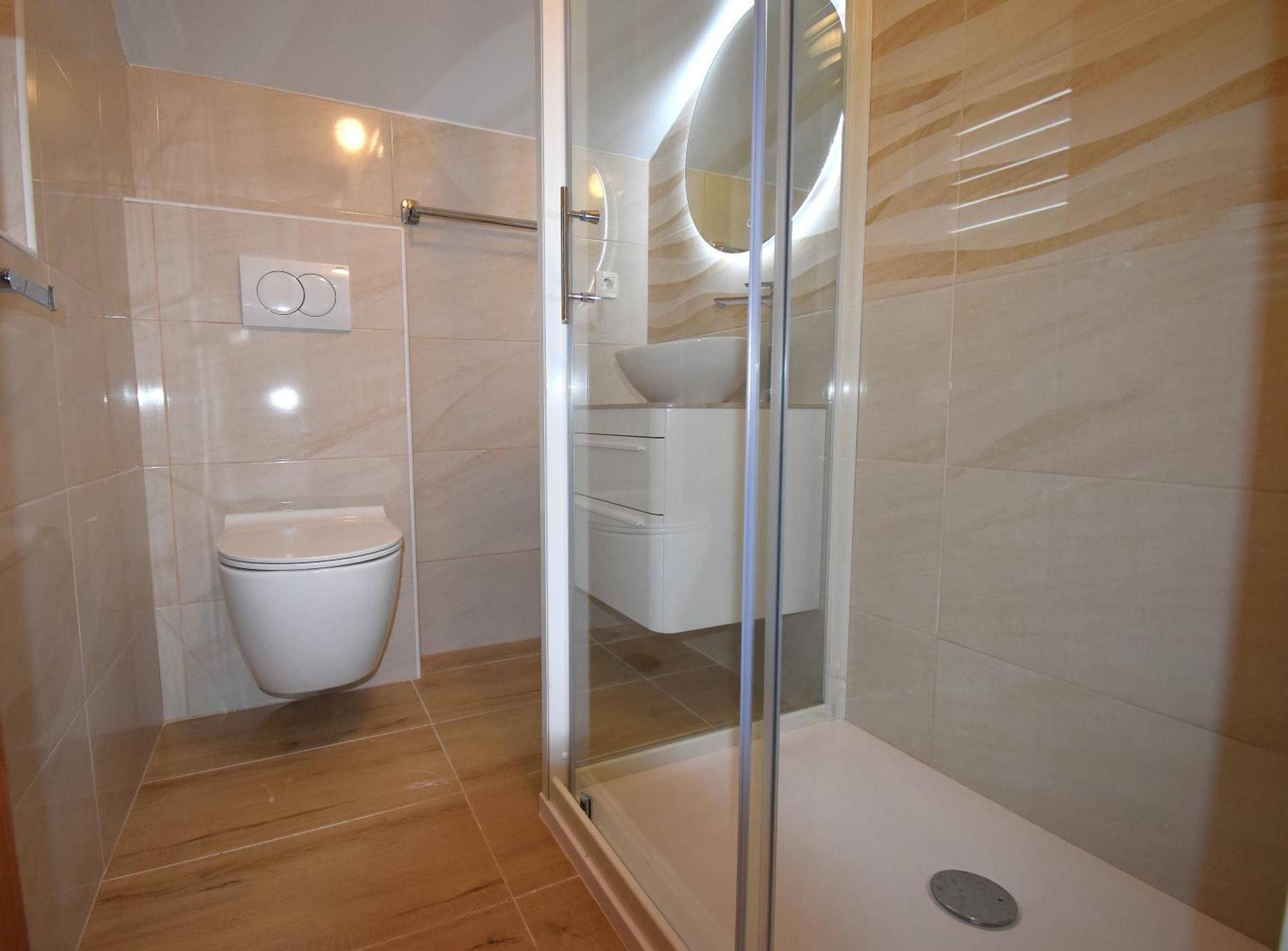 Guest House Sandra Rab Town Esterno foto