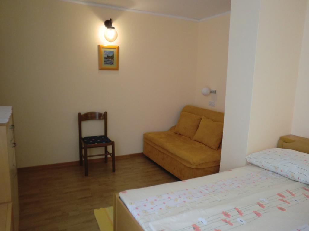 Guest House Sandra Rab Town Camera foto